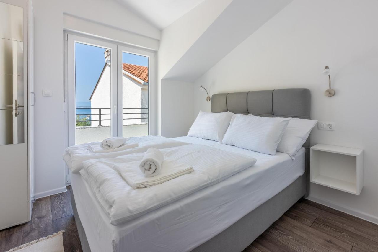 Luxury Apartments Lovorka 3 & 4***/**** Selce Eksteriør billede